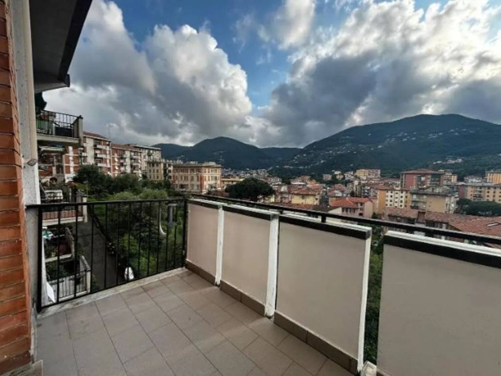 appartamento in vendita a La Spezia in zona Chiappa