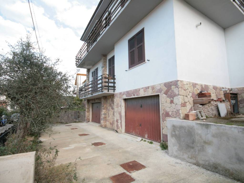 appartamento in vendita a La Spezia in zona Carozzo