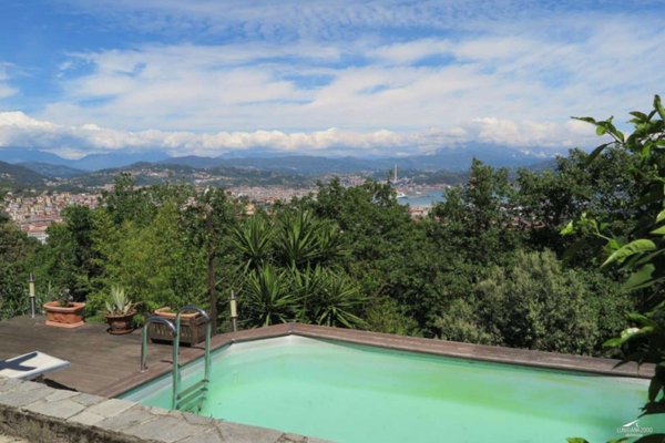 casa indipendente in vendita a La Spezia