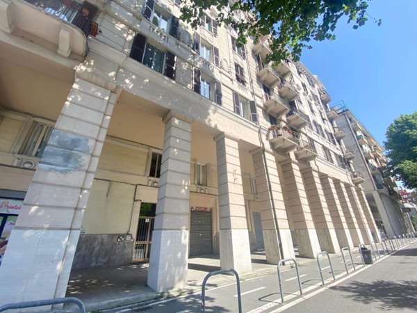 negozio in vendita a La Spezia in zona Centro Storico