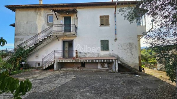 casa indipendente in vendita a La Spezia in zona San Venerio