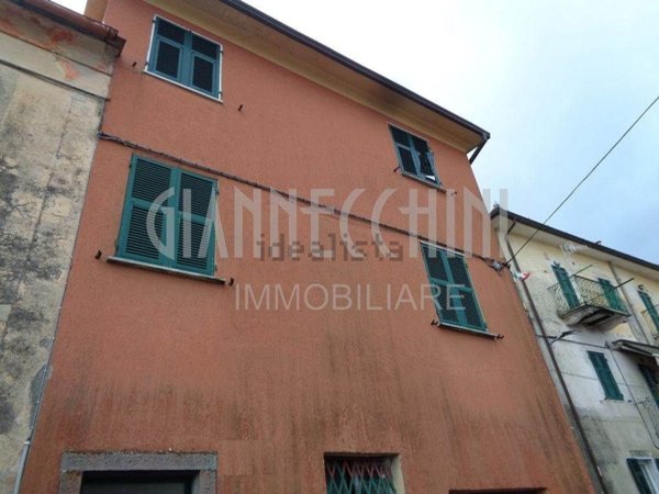 appartamento in vendita a La Spezia in zona Biassa