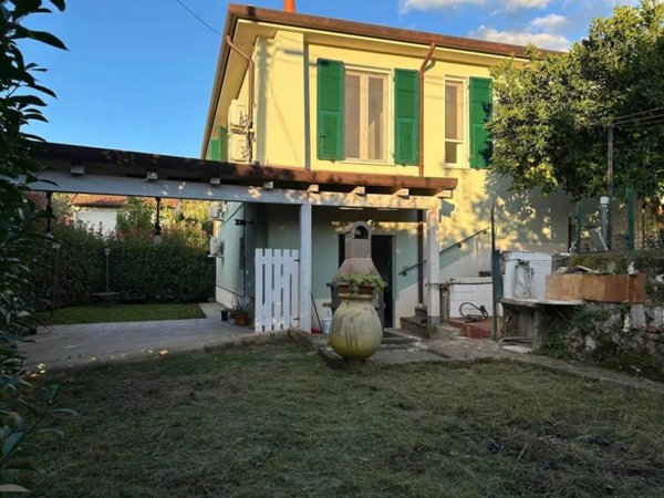 casa indipendente in vendita a La Spezia