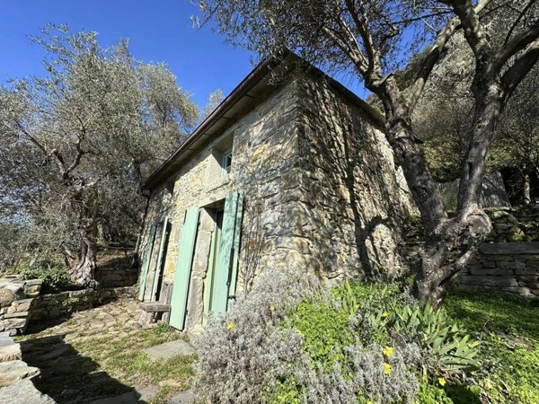 appartamento in vendita a La Spezia in zona Campiglia