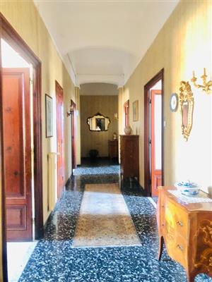 appartamento in vendita a La Spezia in zona Canaletto / Buonviaggio / Migliarina