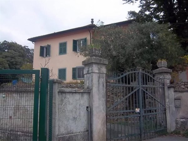 casa indipendente in vendita a La Spezia