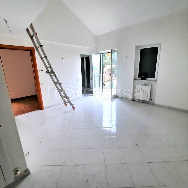 appartamento in vendita a La Spezia in zona Canaletto / Buonviaggio / Migliarina