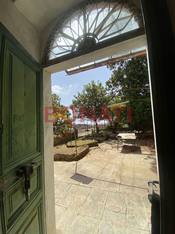 casa indipendente in vendita a La Spezia in zona Chiappa