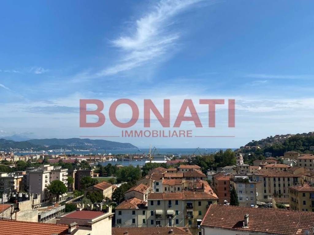 appartamento in vendita a La Spezia in zona Marola