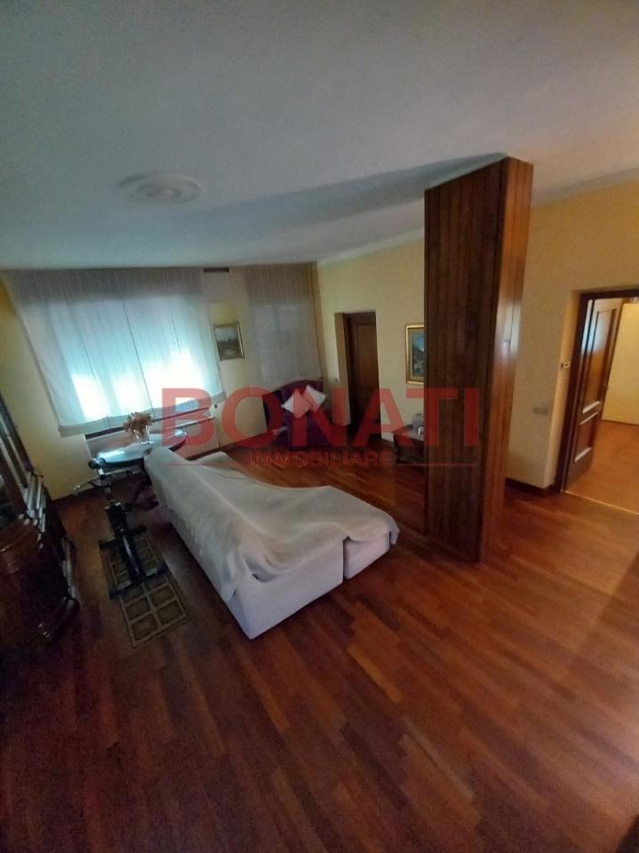 casa indipendente in vendita a La Spezia in zona Chiappa