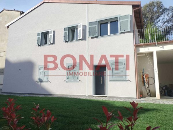 casa indipendente a La Spezia in zona Canaletto / Buonviaggio / Migliarina