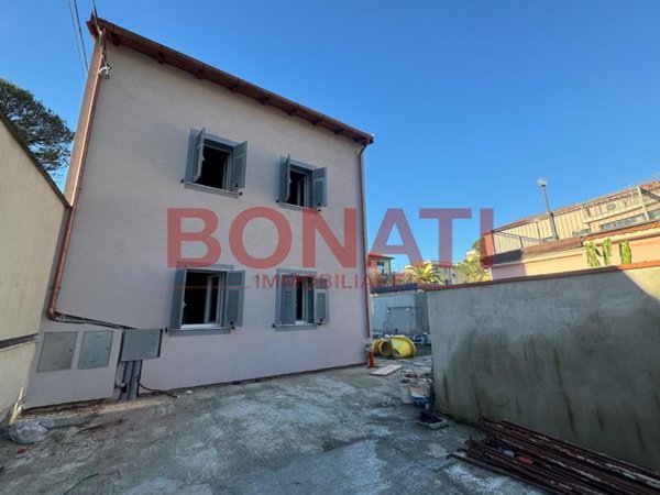casa indipendente in vendita a La Spezia in zona Montepertico