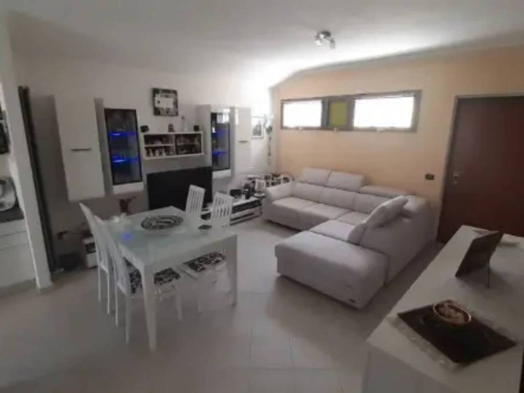 appartamento in vendita a La Spezia in zona Canaletto / Buonviaggio / Migliarina