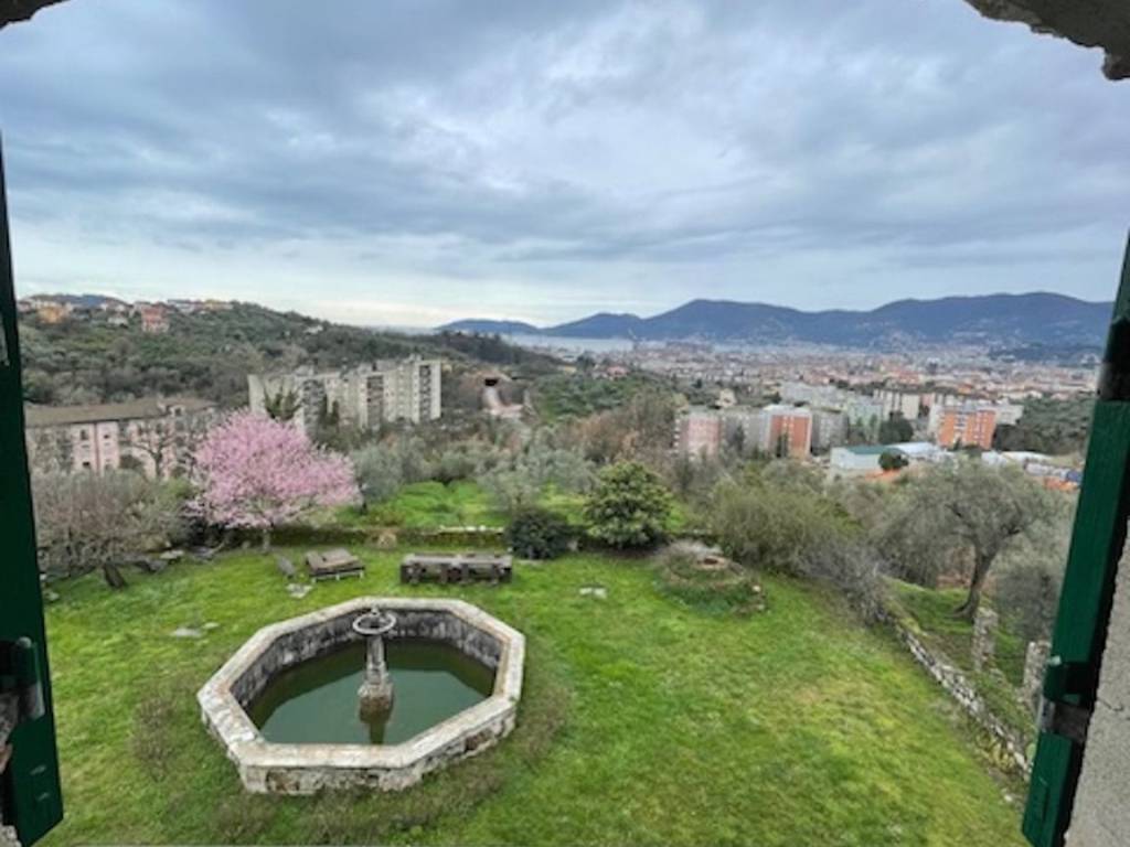 appartamento in vendita a La Spezia in zona San Venerio