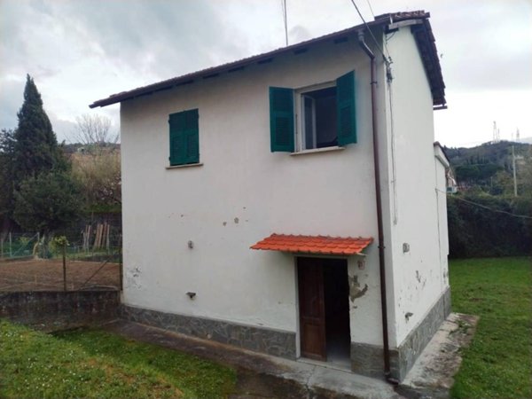 casa indipendente in vendita a La Spezia