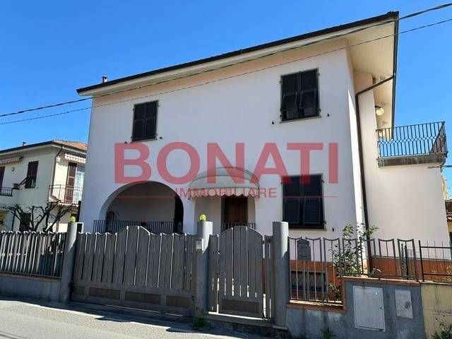 casa indipendente a La Spezia in zona Canaletto / Buonviaggio / Migliarina