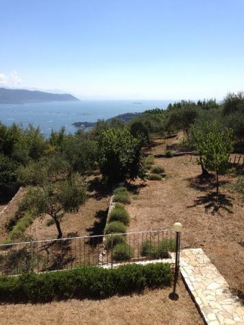 casa indipendente in vendita a La Spezia in zona Campiglia