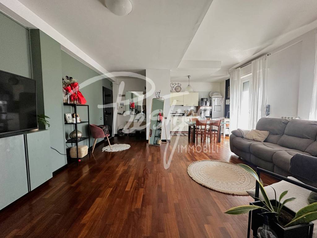 appartamento in vendita a La Spezia in zona Canaletto / Buonviaggio / Migliarina