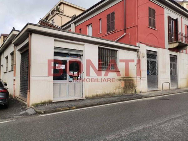locale commerciale a La Spezia in zona Canaletto / Buonviaggio / Migliarina