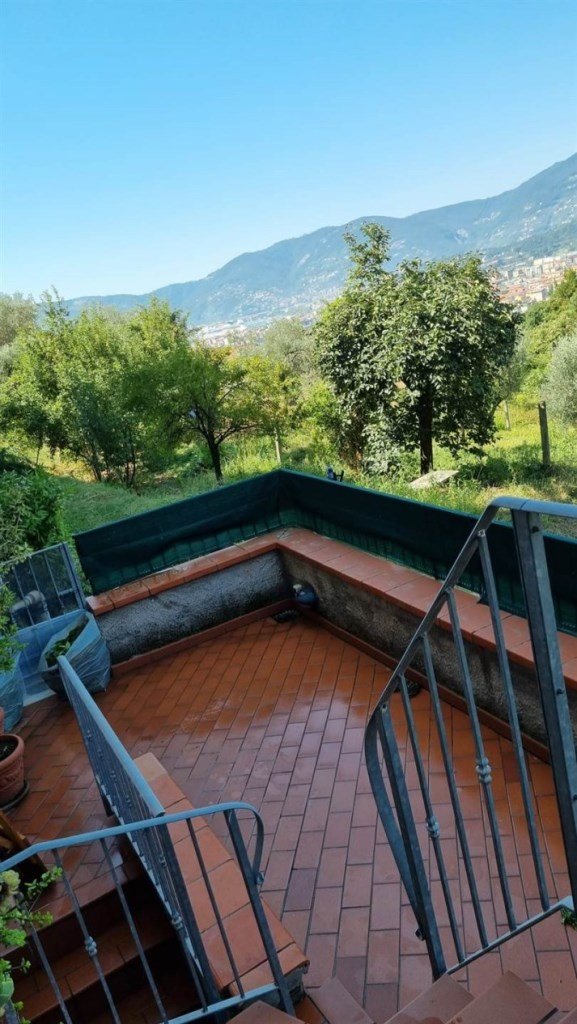casa indipendente in vendita a La Spezia in zona San Venerio