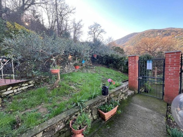 casa indipendente in vendita a La Spezia in zona Cadimare