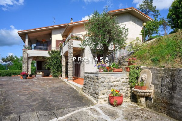 casa indipendente a La Spezia in zona Canaletto / Buonviaggio / Migliarina