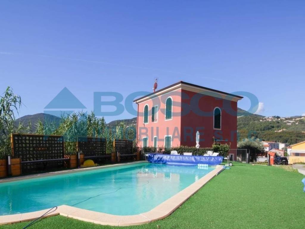 casa indipendente in vendita a La Spezia in zona Chiappa