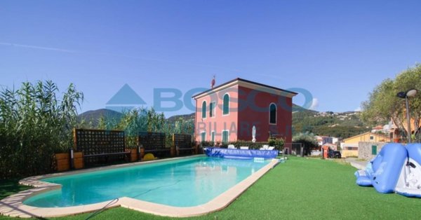 casa indipendente in vendita a La Spezia in zona Chiappa