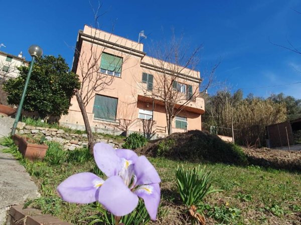 casa indipendente a La Spezia in zona Canaletto / Buonviaggio / Migliarina