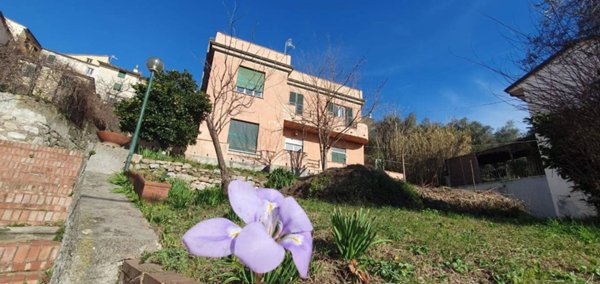 casa indipendente a La Spezia in zona Canaletto / Buonviaggio / Migliarina