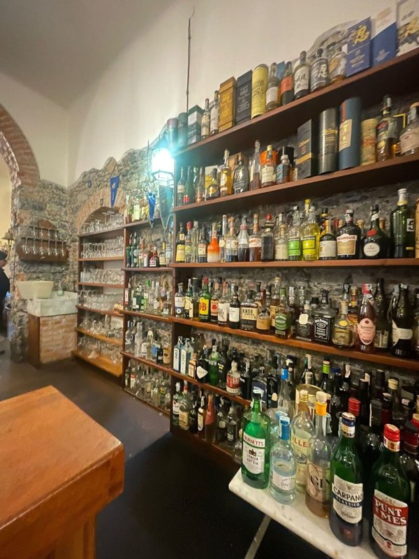 negozio in vendita a La Spezia in zona Canaletto / Buonviaggio / Migliarina