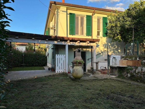 casa indipendente in vendita a La Spezia