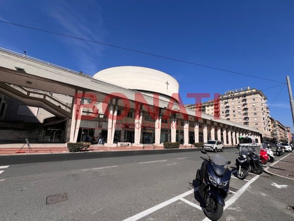 locale commerciale in vendita a La Spezia in zona Centro Storico