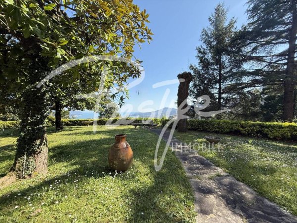 casa indipendente in vendita a La Spezia in zona Chiappa