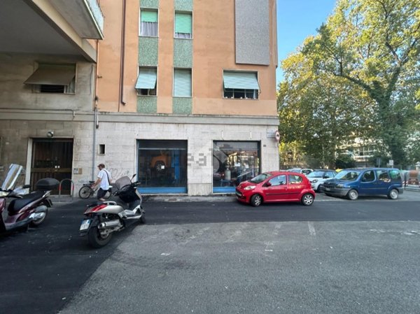 locale commerciale in vendita a La Spezia
