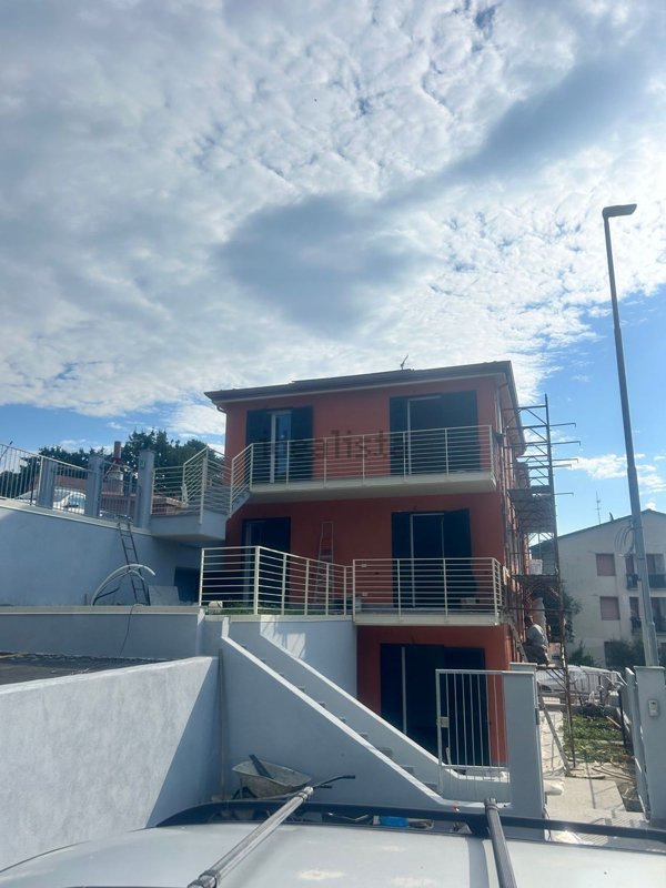 appartamento in vendita a La Spezia in zona Montepertico