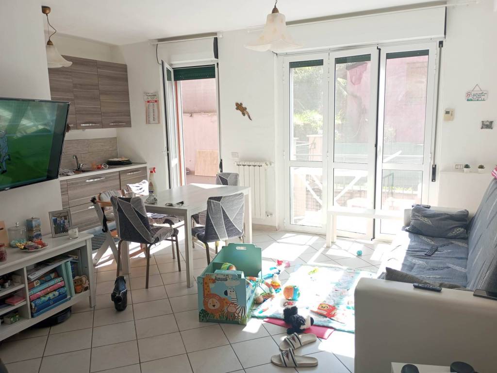 appartamento in vendita a La Spezia in zona Biassa
