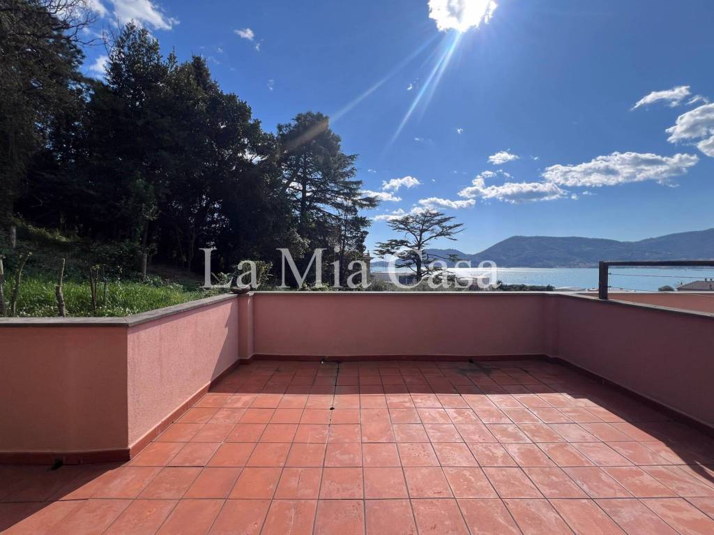 appartamento in vendita a La Spezia in zona Muggiano