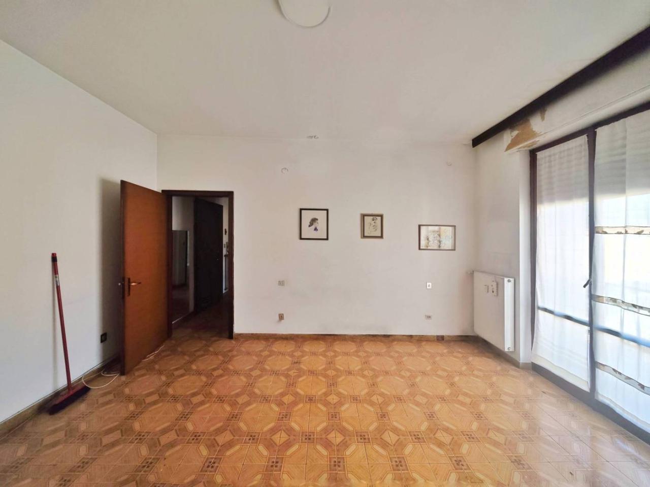 appartamento in vendita a La Spezia in zona Canaletto / Buonviaggio / Migliarina
