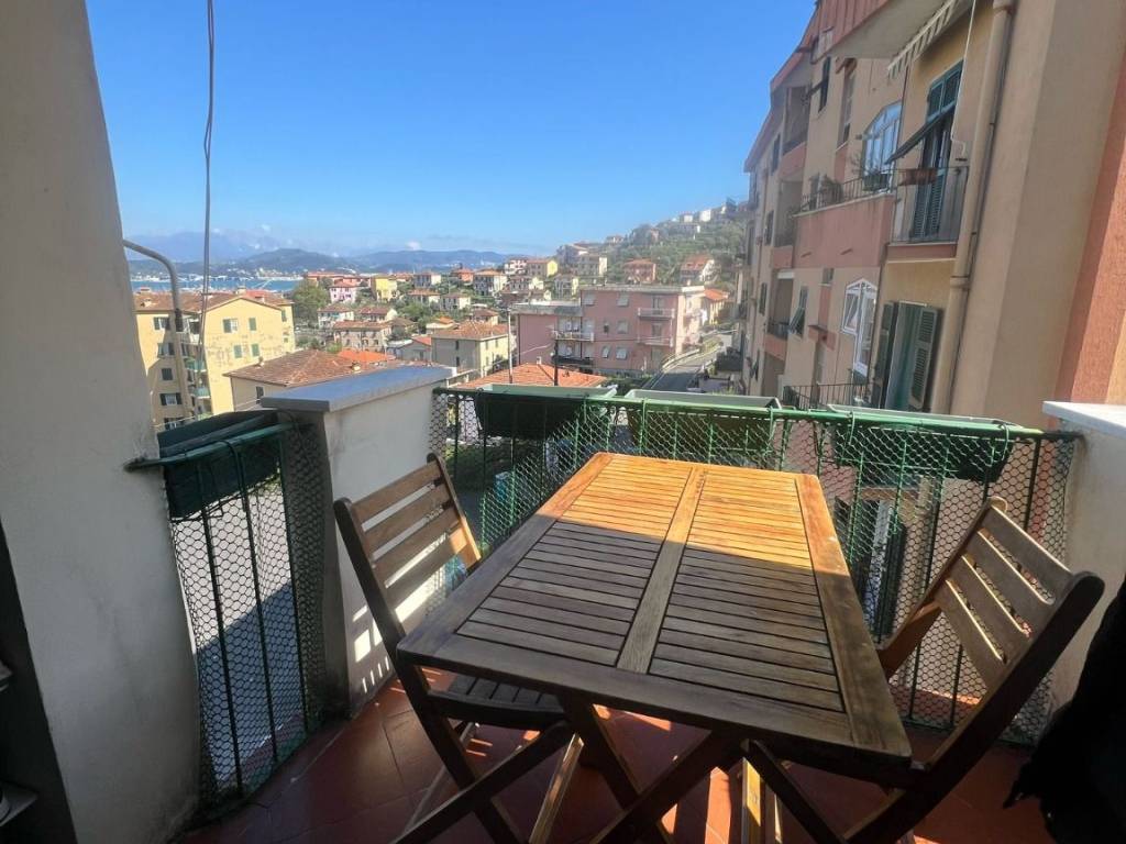 appartamento in vendita a La Spezia in zona Marola