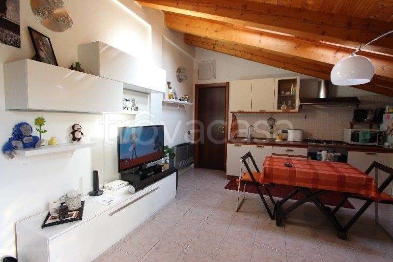 appartamento in vendita a La Spezia in zona Canaletto / Buonviaggio / Migliarina