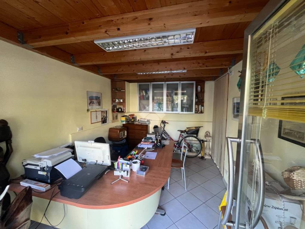 negozio in vendita a La Spezia