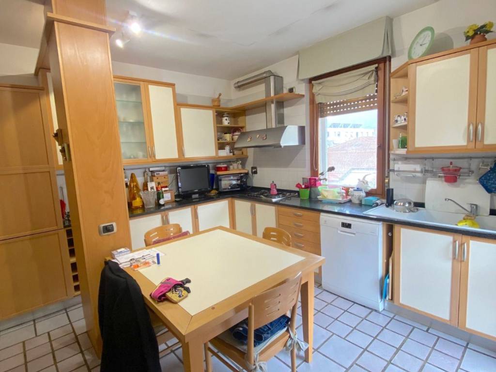 appartamento in vendita a La Spezia in zona Canaletto / Buonviaggio / Migliarina