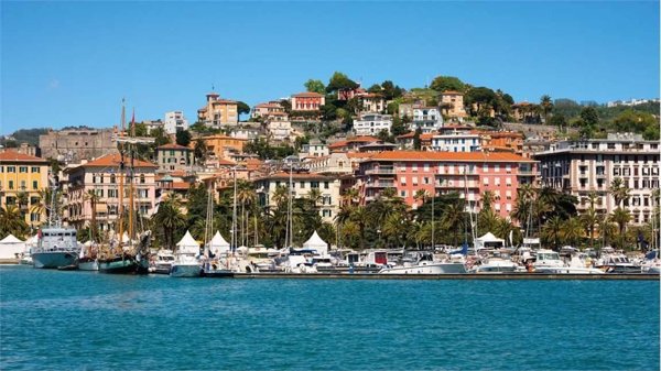 appartamento in vendita a La Spezia in zona Campiglia