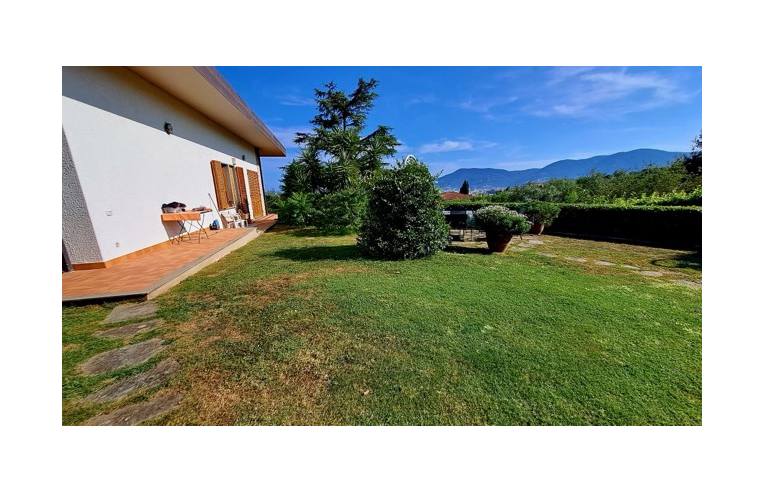 casa indipendente in vendita a La Spezia in zona Montepertico