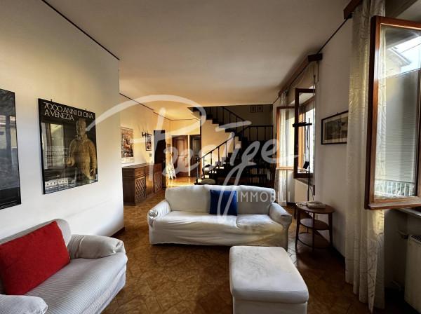 casa indipendente in vendita a La Spezia in zona Montepertico