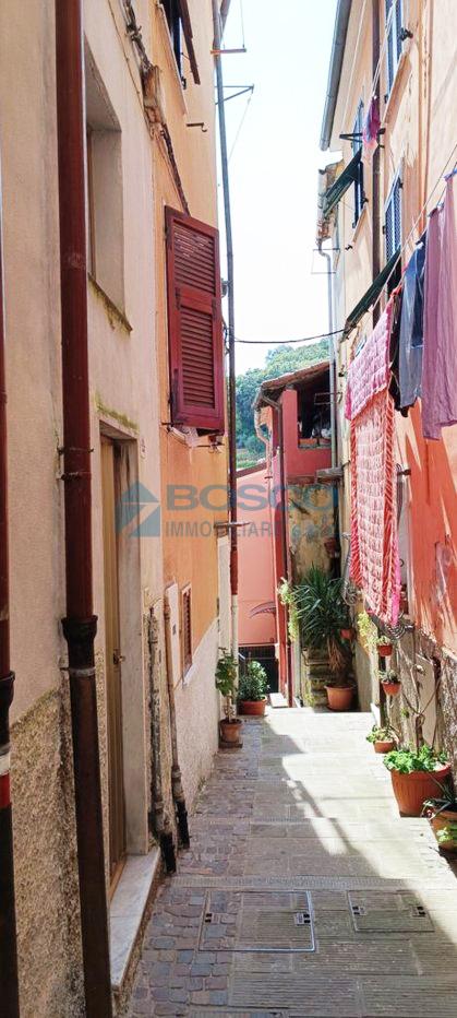 casa indipendente in vendita a La Spezia in zona Pitelli