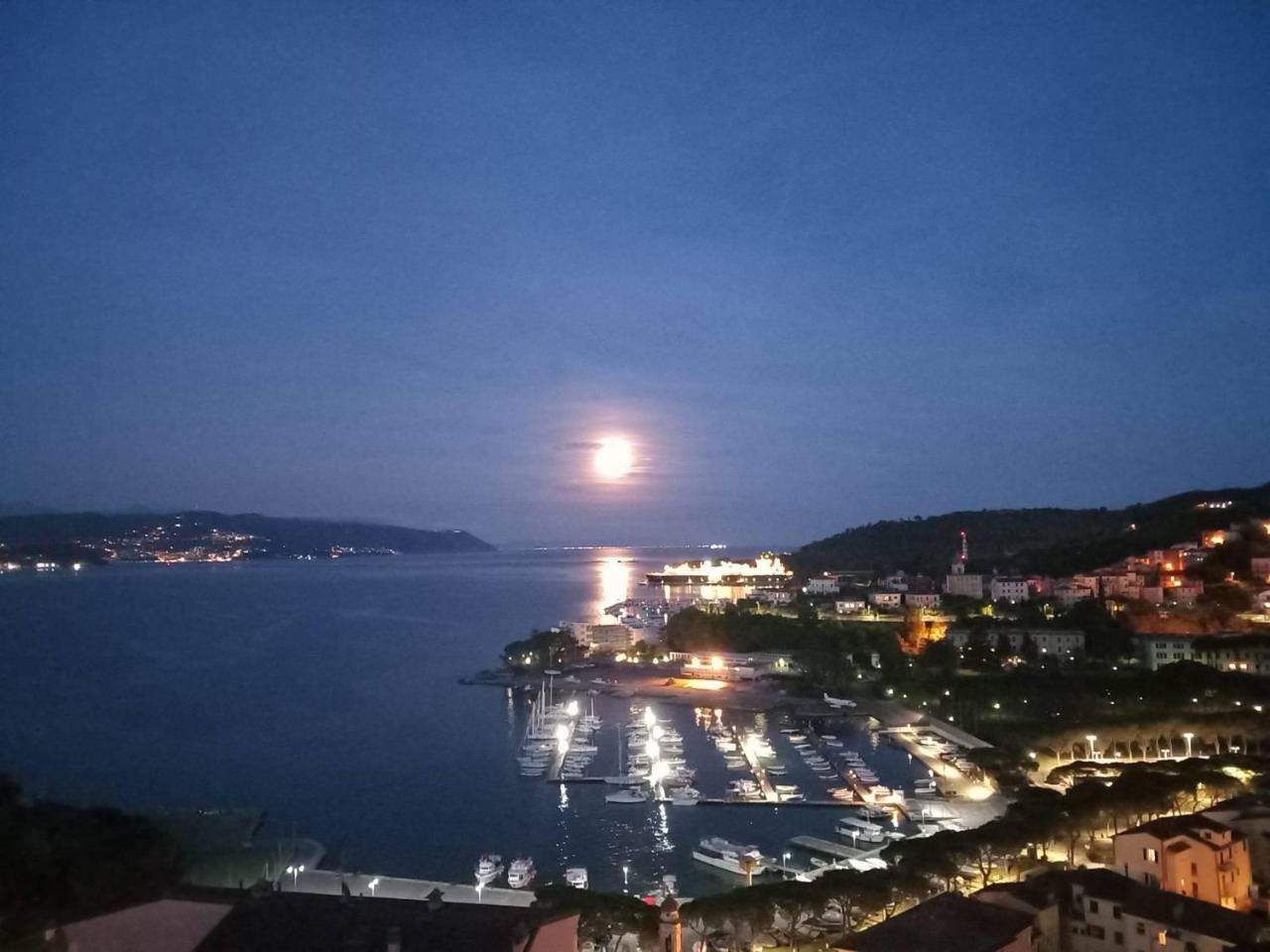 appartamento in vendita a La Spezia in zona Campiglia