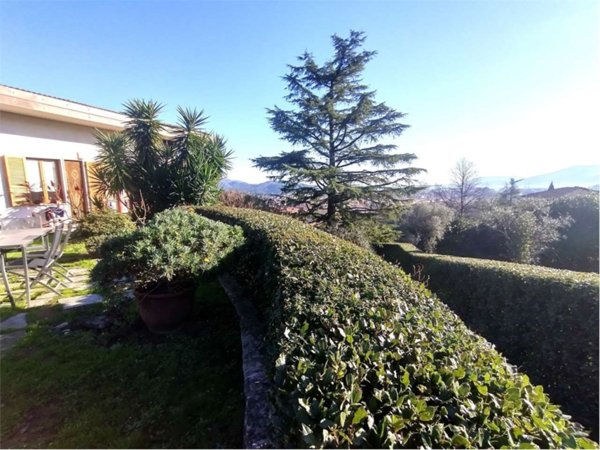casa indipendente in vendita a La Spezia in zona Montepertico