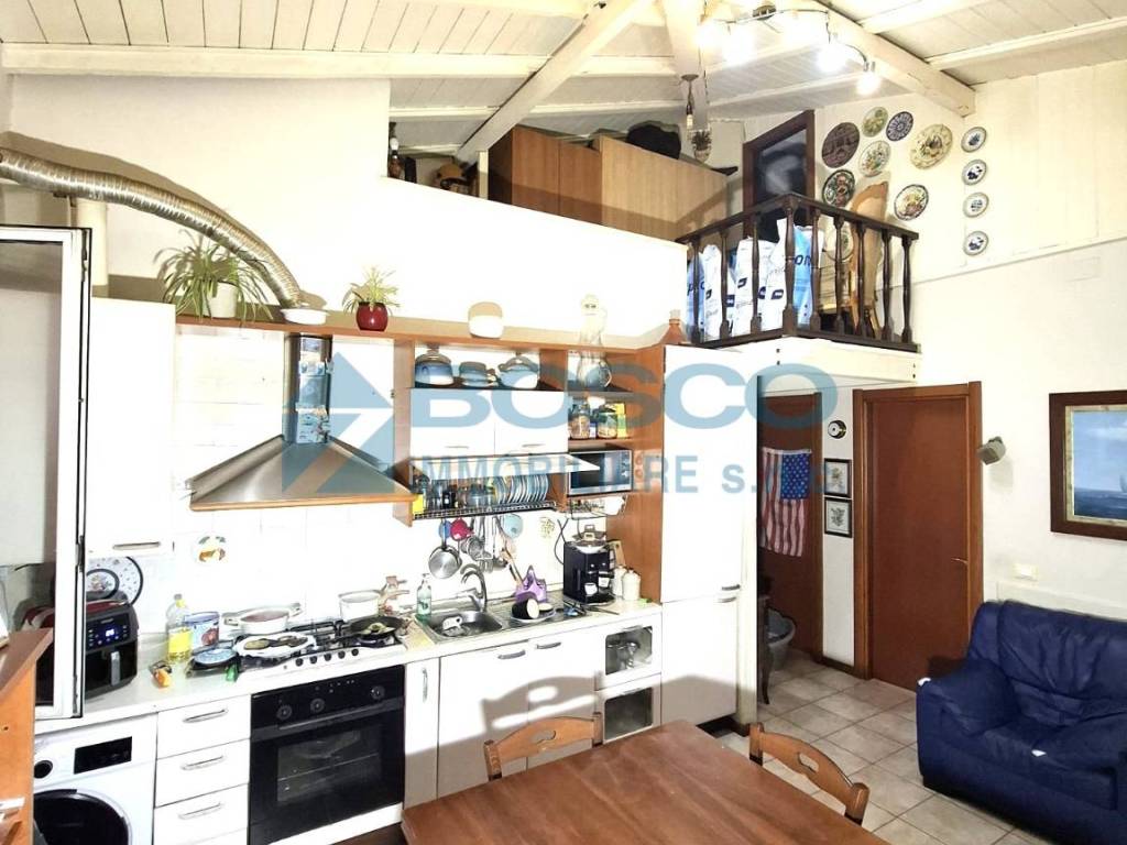 appartamento in vendita a La Spezia in zona Canaletto / Buonviaggio / Migliarina